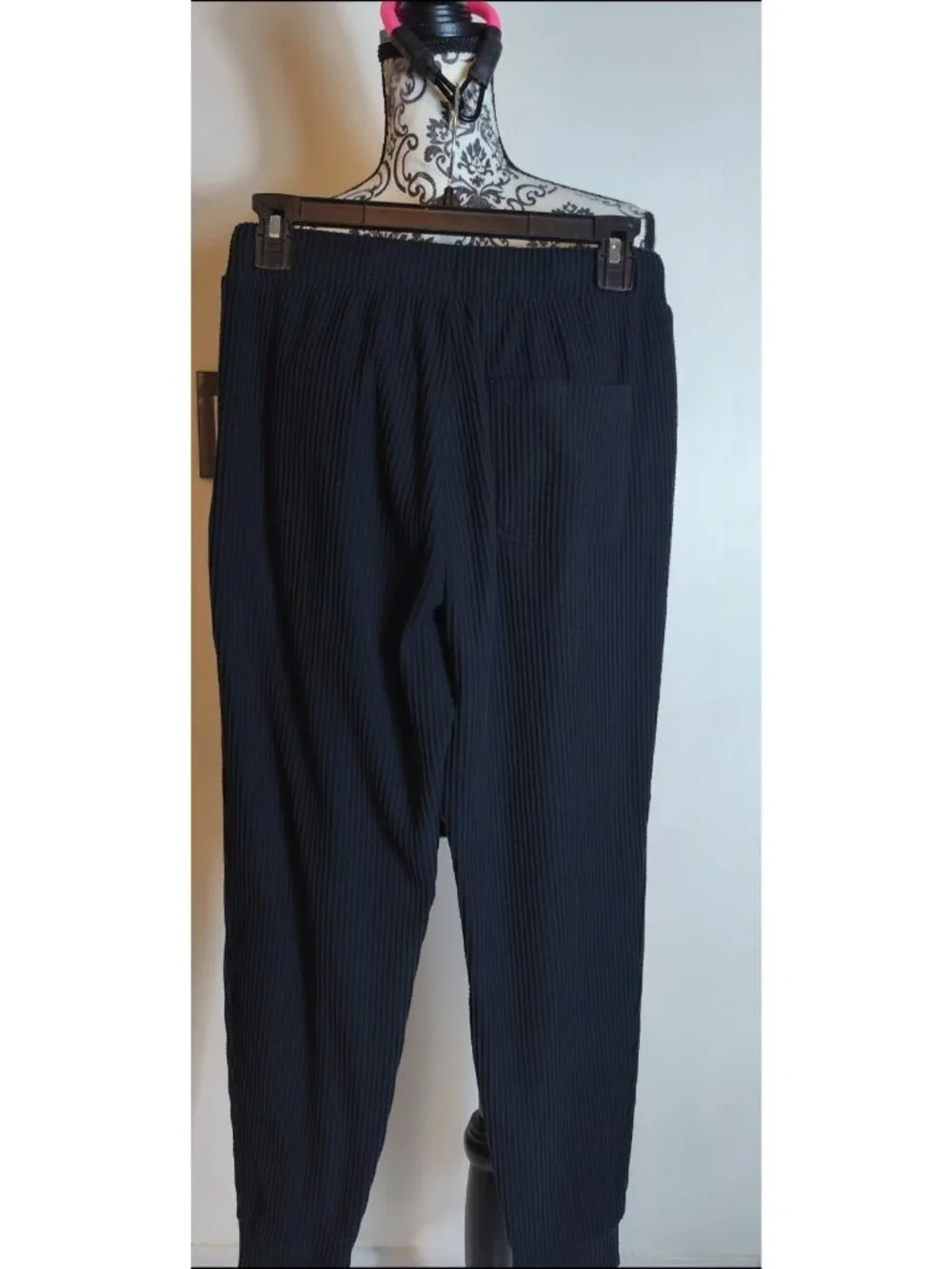 Alo Yoga Black Ribbed Tapered Jogger Pants Drawstring Elástic Weist Small